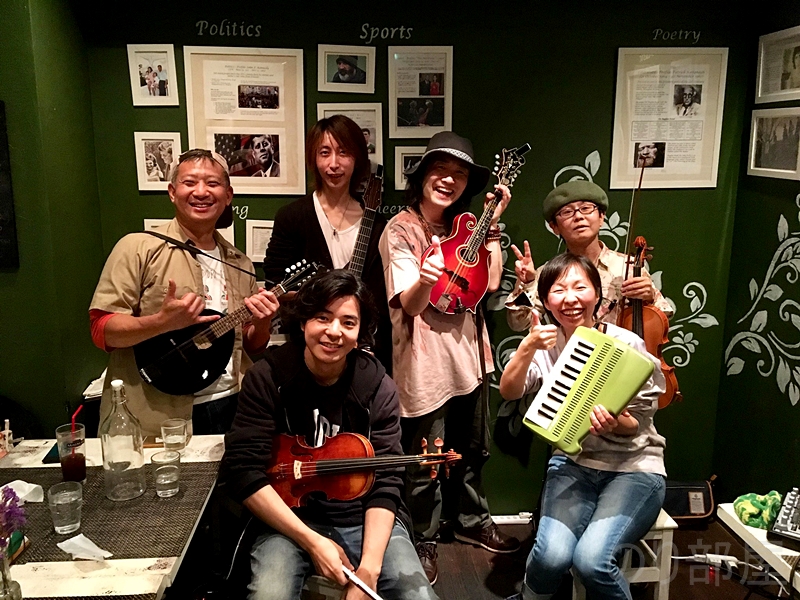 【写真あり】身長200cmを越える巨人のいるお店での演奏でした!【大崎 巨人のシチューハウス】