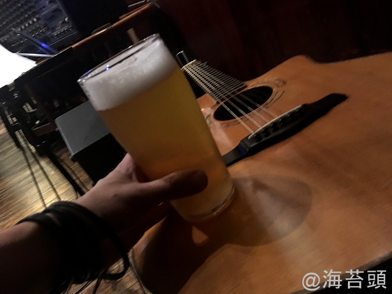 シャンディが美味しい 昨日はアイリッシュパブの品川ダブリナーズでの演奏でした! W杯ブラジル戦も凄かったね!!